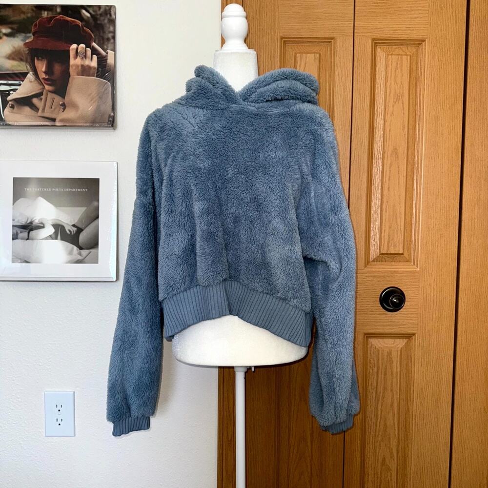 GapBody Recycled Sherpa Hoodie Women XL Sky Blue Cropped Long Sleeves Banded Hem